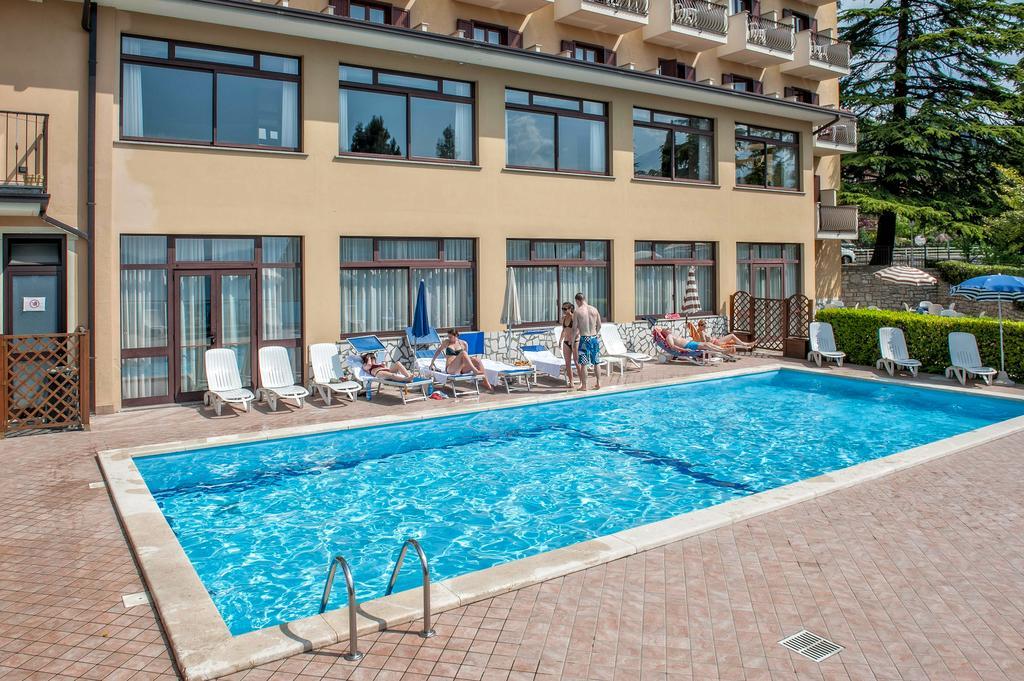 Hotel Bellavista Tignale Exteriér fotografie